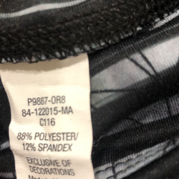 Champion Cropped Athletic Leggings - Picture 3 of 5